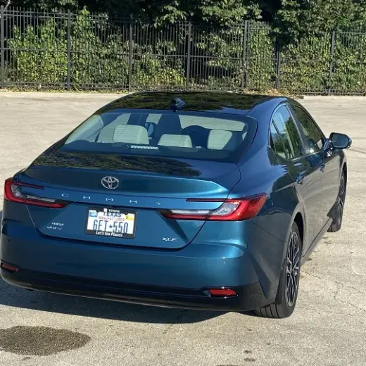 Toyota Camry XLE Hybrid 2024