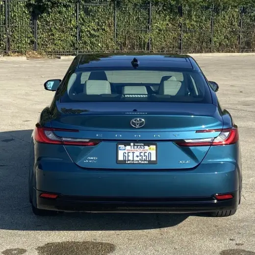 Toyota Camry XLE Hybrid 2024